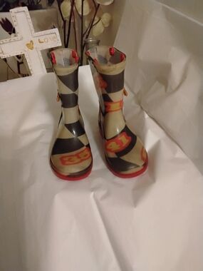 Source Unknown Beige, Black & Red Kids Rain Boots